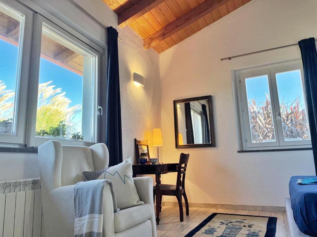 Is Cheas Wine Farm Boutique Hotel San Vero Milis Bagian luar foto
