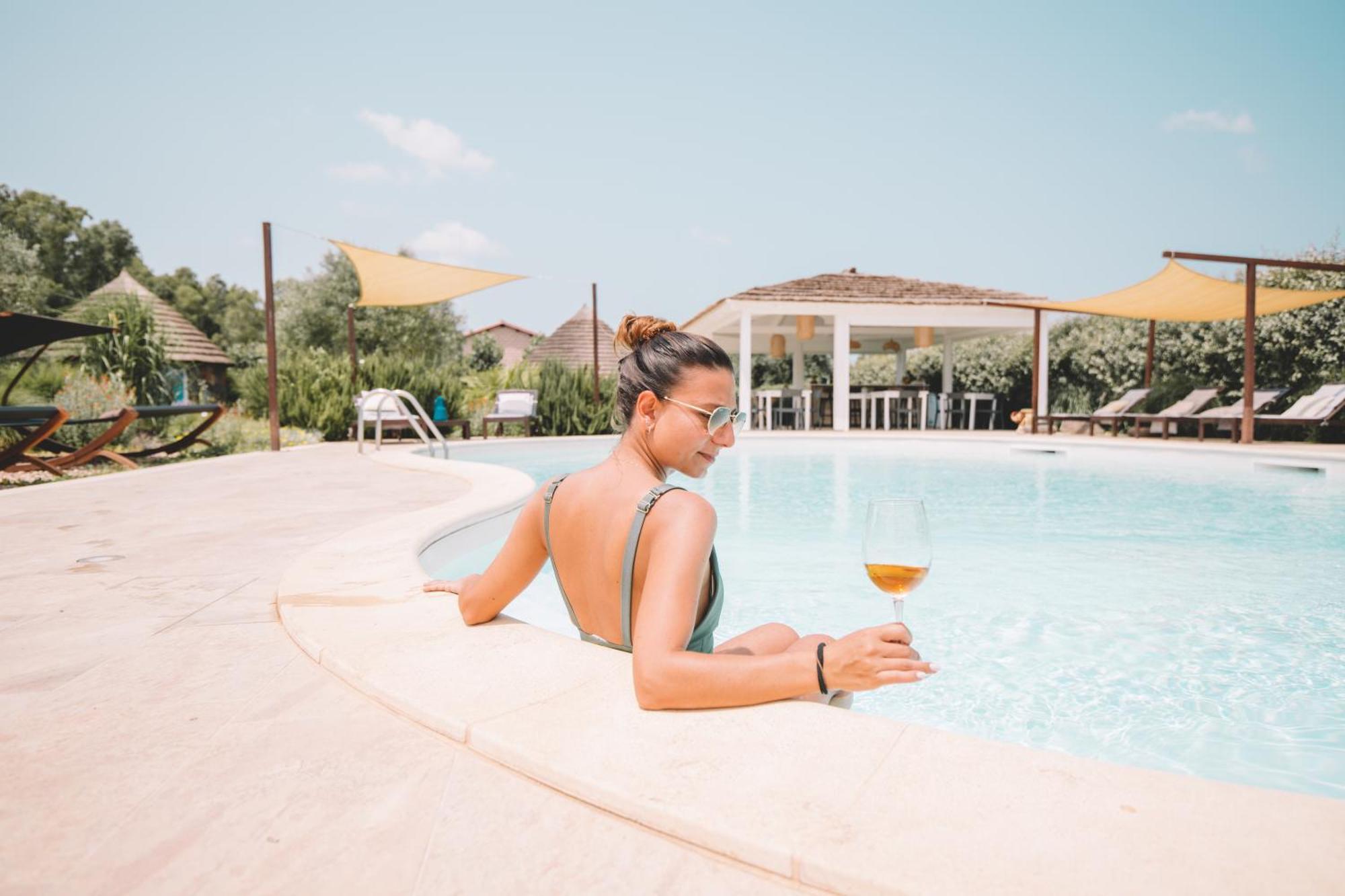 Is Cheas Wine Farm Boutique Hotel San Vero Milis Bagian luar foto