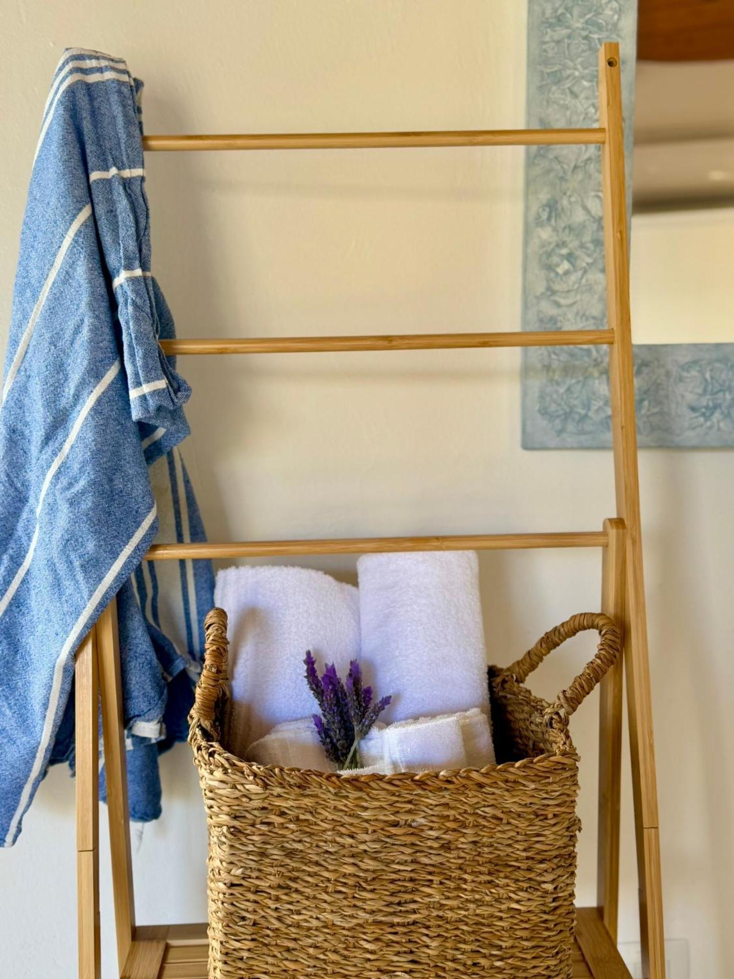 Is Cheas Wine Farm Boutique Hotel San Vero Milis Bagian luar foto